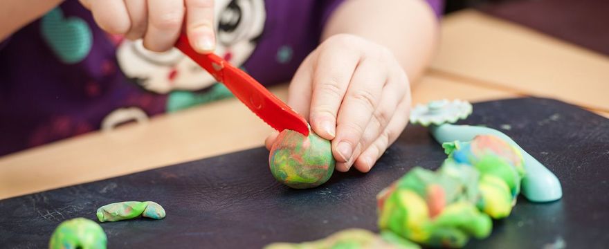 DIY: Jak zrobić ciastolinę? - Prosty PRZEPIS