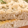 Bezglutenowe Focaccia z ziołami – aromatyczne pieczywo rodem z Włoch w wersji bezglutenowej